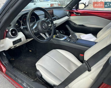 Червоний Мазда МХ-5, об'ємом двигуна 2 л та пробігом 100 тис. км за 11500 $, фото 3 на Automoto.ua
