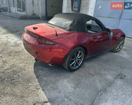 Червоний Мазда МХ-5, об'ємом двигуна 2 л та пробігом 100 тис. км за 11500 $, фото 2 на Automoto.ua