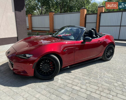 Красный Мазда МХ-5, объемом двигателя 2 л и пробегом 63 тыс. км за 21000 $, фото 1 на Automoto.ua