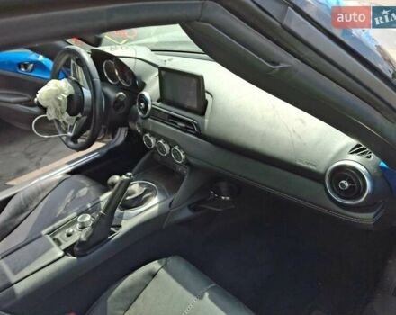 Серый Мазда МХ-5, объемом двигателя 2 л и пробегом 102 тыс. км за 6100 $, фото 3 на Automoto.ua