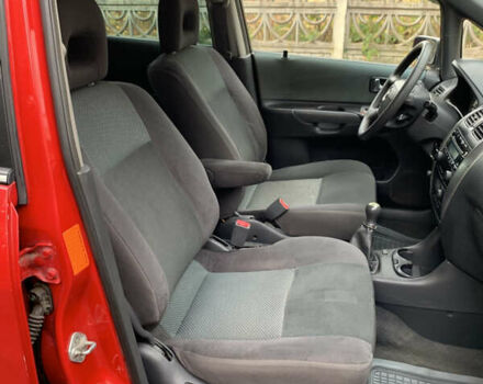 Красный Мазда Премаси, объемом двигателя 1.8 л и пробегом 272 тыс. км за 3500 $, фото 7 на Automoto.ua