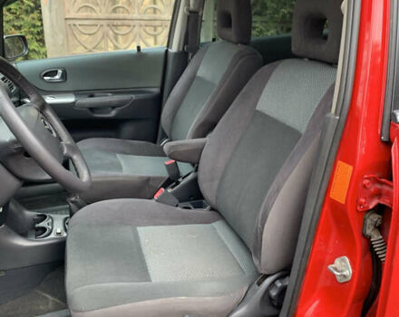 Красный Мазда Премаси, объемом двигателя 1.8 л и пробегом 272 тыс. км за 3500 $, фото 5 на Automoto.ua