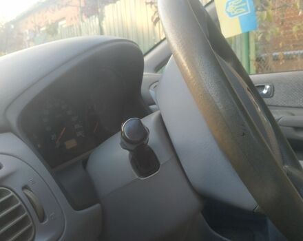 Серый Мазда Премаси, объемом двигателя 2 л и пробегом 260 тыс. км за 1800 $, фото 6 на Automoto.ua