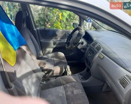 Сірий Мазда Премасі, об'ємом двигуна 2 л та пробігом 300 тис. км за 2000 $, фото 5 на Automoto.ua