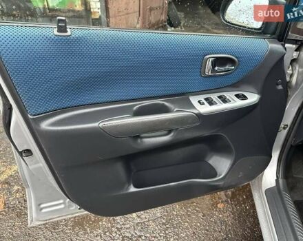 Серый Мазда Премаси, объемом двигателя 2 л и пробегом 290 тыс. км за 3800 $, фото 3 на Automoto.ua