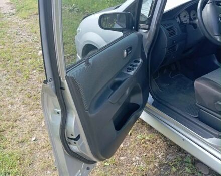 Серый Мазда Премаси, объемом двигателя 2 л и пробегом 230 тыс. км за 2450 $, фото 6 на Automoto.ua