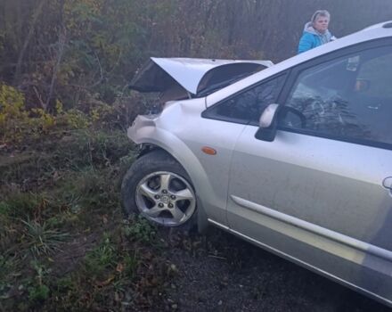 Серый Мазда Премаси, объемом двигателя 1.8 л и пробегом 234 тыс. км за 1800 $, фото 3 на Automoto.ua