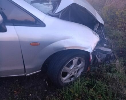 Серый Мазда Премаси, объемом двигателя 1.8 л и пробегом 234 тыс. км за 1800 $, фото 1 на Automoto.ua