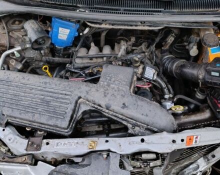 Серый Мазда Премаси, объемом двигателя 1.8 л и пробегом 234 тыс. км за 1800 $, фото 5 на Automoto.ua