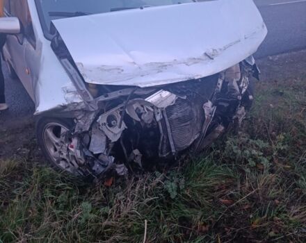 Серый Мазда Премаси, объемом двигателя 1.8 л и пробегом 234 тыс. км за 1200 $, фото 1 на Automoto.ua