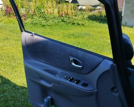 Зеленый Мазда Премаси, объемом двигателя 1.84 л и пробегом 300 тыс. км за 3600 $, фото 6 на Automoto.ua