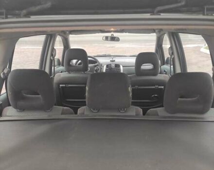 Зеленый Мазда Премаси, объемом двигателя 2 л и пробегом 300 тыс. км за 2200 $, фото 5 на Automoto.ua