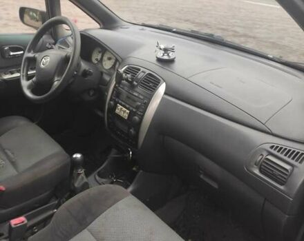 Зеленый Мазда Премаси, объемом двигателя 2 л и пробегом 300 тыс. км за 2200 $, фото 6 на Automoto.ua