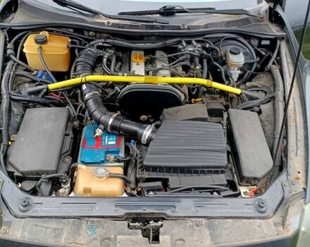 Черный Мазда РХ-8, объемом двигателя 1.8 л и пробегом 147 тыс. км за 9600 $, фото 5 на Automoto.ua