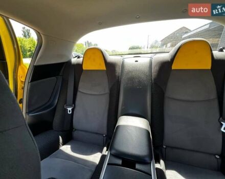 Жовтий Мазда РХ-8, об'ємом двигуна 1.31 л та пробігом 131 тис. км за 5000 $, фото 18 на Automoto.ua