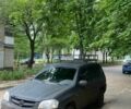 Чорний Мазда Трибьют, об'ємом двигуна 2 л та пробігом 200 тис. км за 3500 $, фото 2 на Automoto.ua
