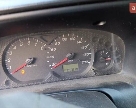 Чорний Мазда Трибьют, об'ємом двигуна 2 л та пробігом 267 тис. км за 4800 $, фото 5 на Automoto.ua