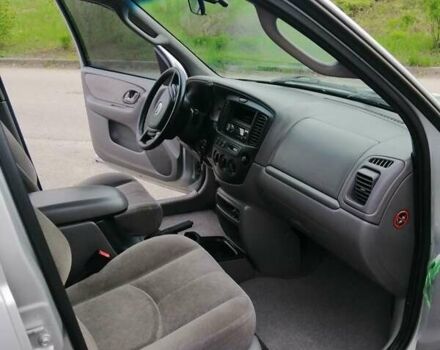 Мазда Трибьют 2002 в Ирпене на Automoto.ua Мазда Трибьют, объемом двигателя 3 л и пробегом 271 тыс. км за 5799 $, фото 9 на Automoto.ua