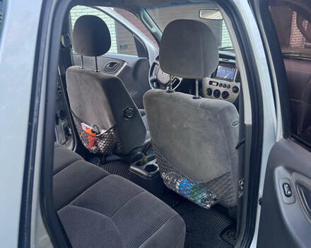 Мазда Трибьют, объемом двигателя 2.4 л и пробегом 256 тыс. км за 2800 $, фото 1 на Automoto.ua