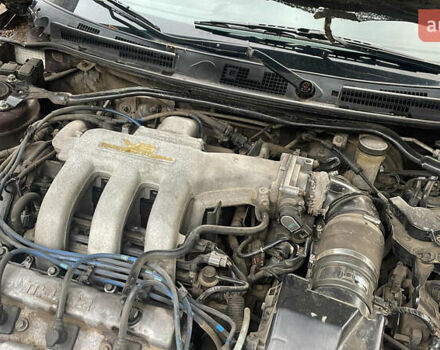 Червоний Мазда Кседос 6, об'ємом двигуна 2 л та пробігом 2 тис. км за 1800 $, фото 1 на Automoto.ua