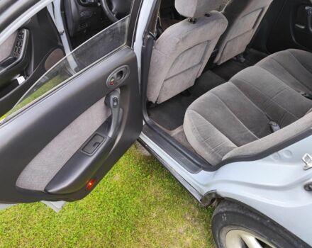 Серый Мазда Кседос 6, объемом двигателя 1.6 л и пробегом 343 тыс. км за 1800 $, фото 7 на Automoto.ua