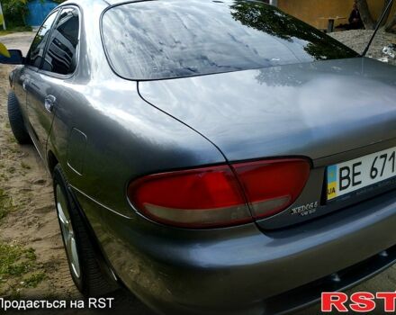 Сірий Мазда Кседос 6, об'ємом двигуна 2 л та пробігом 111 тис. км за 2200 $, фото 3 на Automoto.ua