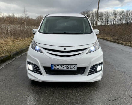 Білий Мазда Biante, об'ємом двигуна 2 л та пробігом 68 тис. км за 11900 $, фото 7 на Automoto.ua