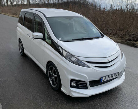 Білий Мазда Biante, об'ємом двигуна 2 л та пробігом 68 тис. км за 11900 $, фото 4 на Automoto.ua