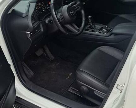 Белый Мазда CX-30, объемом двигателя 2.5 л и пробегом 24 тыс. км за 17400 $, фото 16 на Automoto.ua