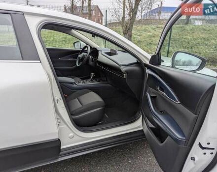 Белый Мазда CX-30, объемом двигателя 2.5 л и пробегом 43 тыс. км за 17799 $, фото 30 на Automoto.ua