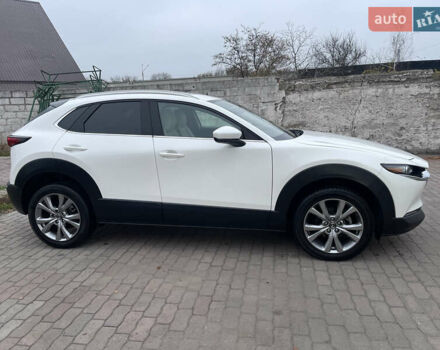 Белый Мазда CX-30, объемом двигателя 2.5 л и пробегом 103 тыс. км за 18200 $, фото 2 на Automoto.ua