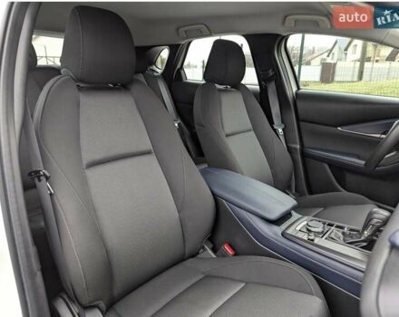 Белый Мазда CX-30, объемом двигателя 2.5 л и пробегом 43 тыс. км за 17799 $, фото 32 на Automoto.ua