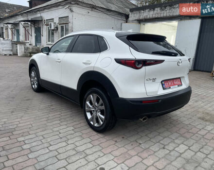 Белый Мазда CX-30, объемом двигателя 2.5 л и пробегом 103 тыс. км за 18200 $, фото 7 на Automoto.ua