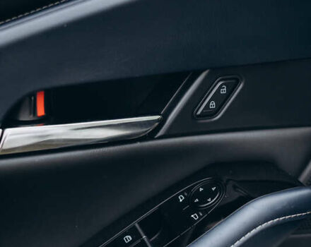 Белый Мазда CX-30, объемом двигателя 2.5 л и пробегом 40 тыс. км за 21000 $, фото 62 на Automoto.ua