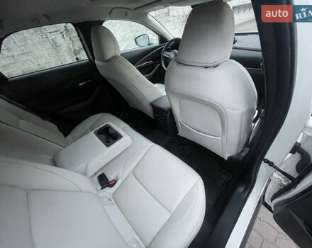 Белый Мазда CX-30, объемом двигателя 2.5 л и пробегом 103 тыс. км за 18200 $, фото 16 на Automoto.ua