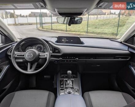 Белый Мазда CX-30, объемом двигателя 2.5 л и пробегом 43 тыс. км за 17799 $, фото 1 на Automoto.ua