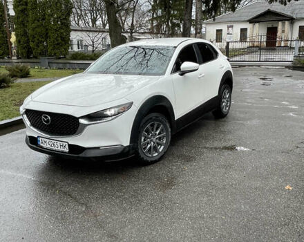 Белый Мазда CX-30, объемом двигателя 2.49 л и пробегом 25 тыс. км за 19400 $, фото 1 на Automoto.ua