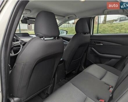 Белый Мазда CX-30, объемом двигателя 2.5 л и пробегом 43 тыс. км за 17799 $, фото 48 на Automoto.ua