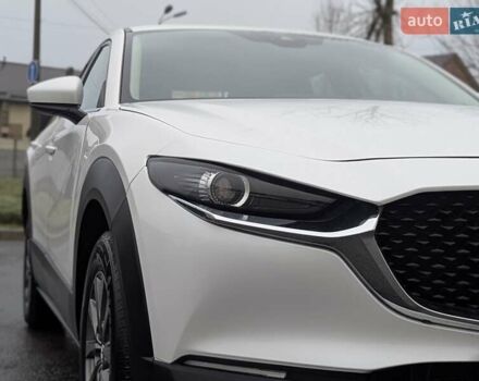 Белый Мазда CX-30, объемом двигателя 2.5 л и пробегом 43 тыс. км за 17799 $, фото 4 на Automoto.ua