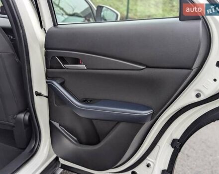 Белый Мазда CX-30, объемом двигателя 2.5 л и пробегом 43 тыс. км за 17799 $, фото 51 на Automoto.ua