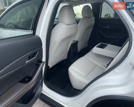 Белый Мазда CX-30, объемом двигателя 2.5 л и пробегом 103 тыс. км за 18200 $, фото 17 на Automoto.ua