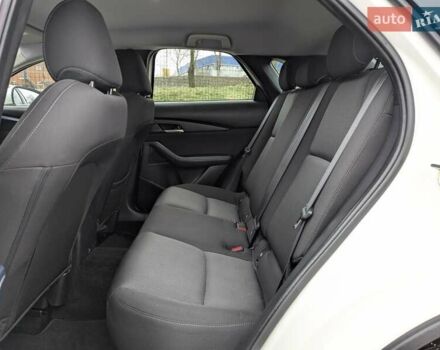 Белый Мазда CX-30, объемом двигателя 2.5 л и пробегом 43 тыс. км за 17799 $, фото 49 на Automoto.ua