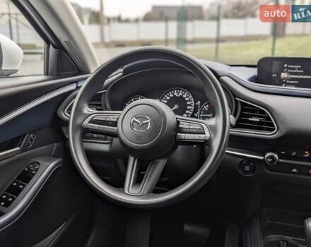 Белый Мазда CX-30, объемом двигателя 2.5 л и пробегом 43 тыс. км за 17799 $, фото 37 на Automoto.ua