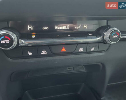 Белый Мазда CX-30, объемом двигателя 2.5 л и пробегом 103 тыс. км за 18200 $, фото 34 на Automoto.ua