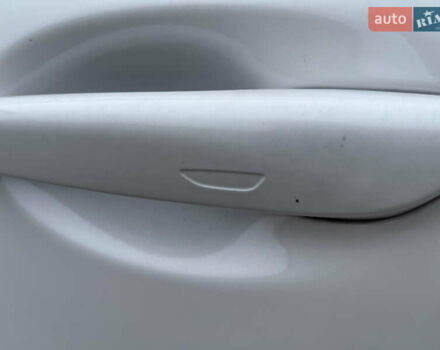 Белый Мазда CX-30, объемом двигателя 2.5 л и пробегом 103 тыс. км за 18200 $, фото 21 на Automoto.ua