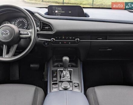 Белый Мазда CX-30, объемом двигателя 2.5 л и пробегом 43 тыс. км за 17799 $, фото 42 на Automoto.ua