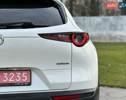 Белый Мазда CX-30, объемом двигателя 2.5 л и пробегом 134 тыс. км за 15500 $, фото 7 на Automoto.ua