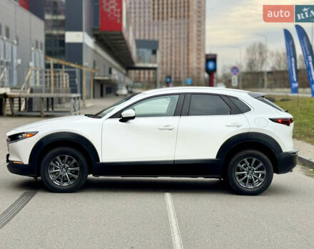 Белый Мазда CX-30, объемом двигателя 2.49 л и пробегом 39 тыс. км за 17999 $, фото 7 на Automoto.ua