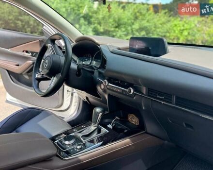Белый Мазда CX-30, объемом двигателя 2.49 л и пробегом 37 тыс. км за 22900 $, фото 11 на Automoto.ua