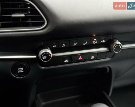 Белый Мазда CX-30, объемом двигателя 2.49 л и пробегом 39 тыс. км за 17999 $, фото 12 на Automoto.ua